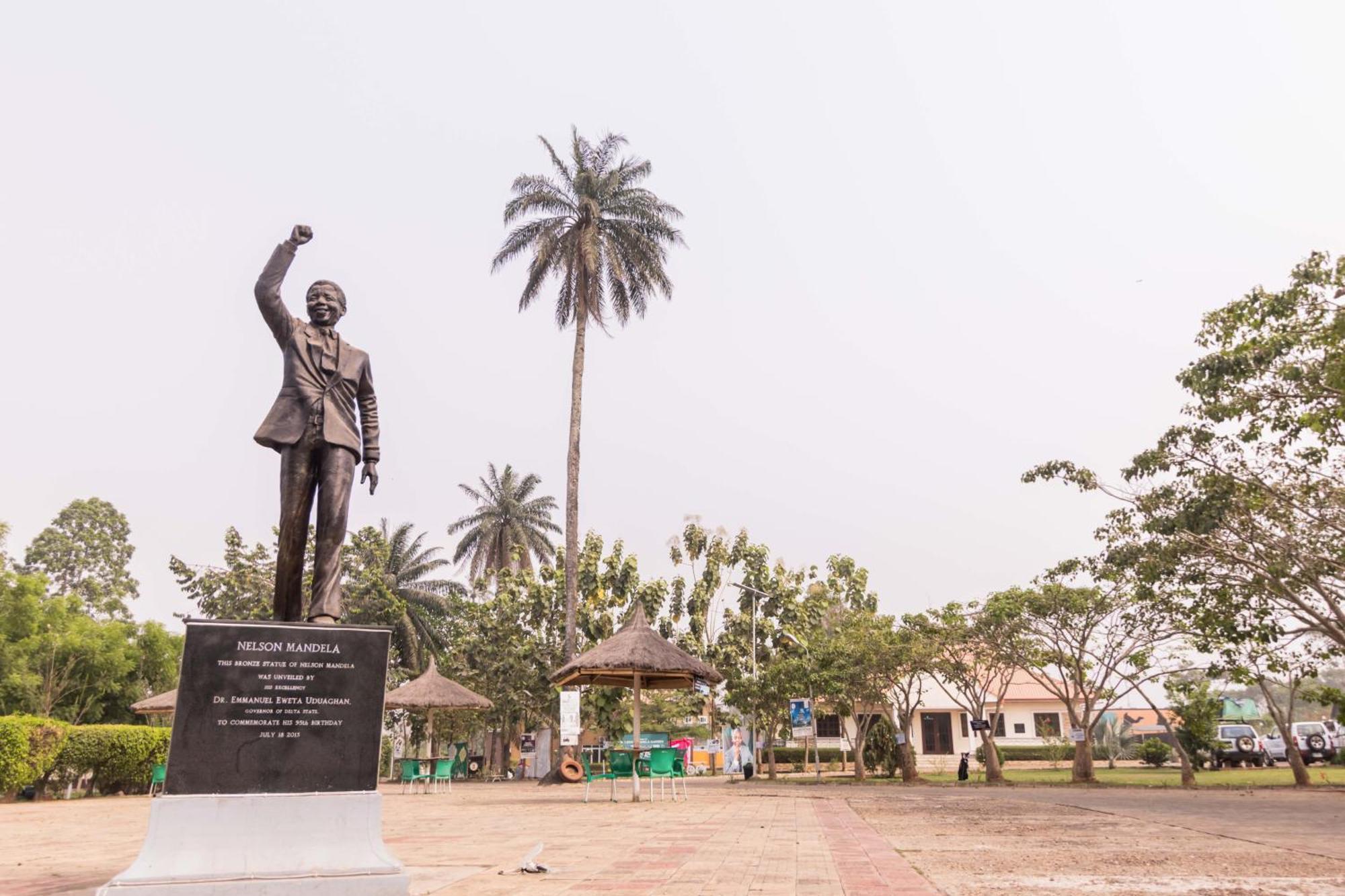 Nelson Mandela Gardens Okpanam Exterior foto